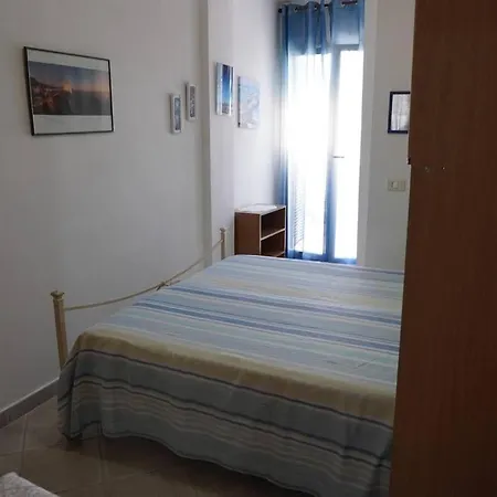 7 Posti A 3 Minuti Dal Mare - Carbone 스펠론가